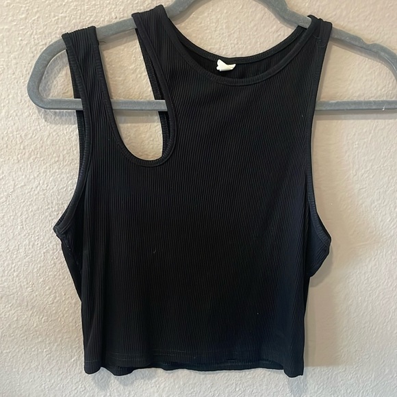 Asymmetrical Top - Picture 3 of 4